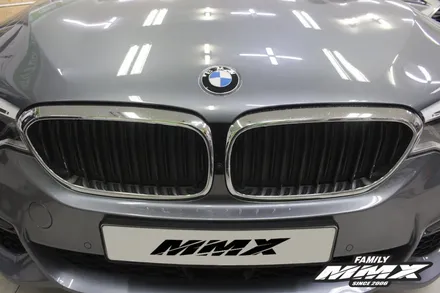 BMW 520d 드레스업 : 라이트필름, 그릴랩핑 / 성동구 용답동