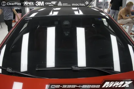 BMW M6 코팅이 벗겨지지 않는 유리보호필름 클리어플렉스 시공 / 성동구 용답동