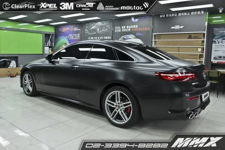 벤츠 E220d 전체랩핑 에이버리슈프림 사틴블랙! / 성동구 용답동