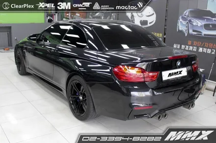 BMW M4 캐릭터라인을 살려주는 사틴블랙 전체랩핑 / 성동구 용답동