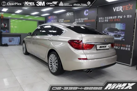 BMW 5GT 유광 화이트 컬러로 자동차 랩핑 / 성동구 용답동
