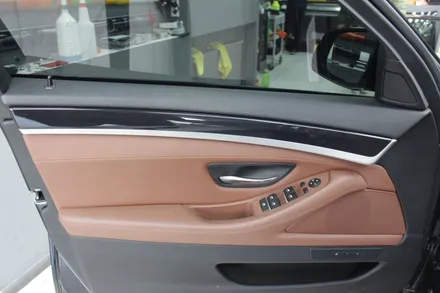 BMW 520d 카본 실내랩핑 / 성동구 용답동