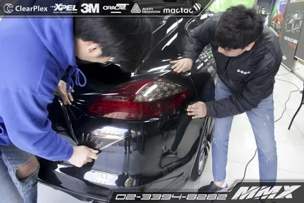 파나메라 GTS 테일램프의 컬러를 더욱 밸런스있게 만들어주는 라이트필름 / 성동구 용답동