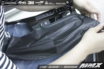 BMW 6GT도 실내랩핑이 필수!  에이버리 카본 / 성동구 용답동