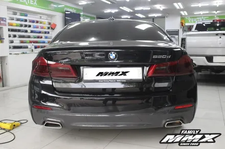 BMW 520D 라이트필름, 그릴랩핑. 조그만 변화로 분위기를 바꿔보세요~ / 성동구 용답동