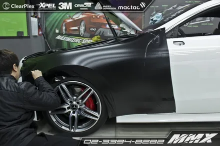 벤츠 E220d 전체랩핑 에이버리슈프림 사틴블랙! / 성동구 용답동