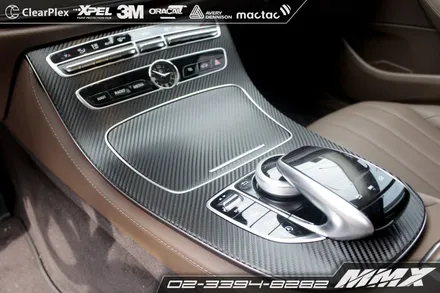 벤츠 E220d 익스클루시브 실내랩핑 카본으로 예쁜 모습을 유지하세요 / 성동구 용답동
