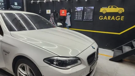 천안 아산 BMW 5시리즈 안드로이드 올인원 카플레이 15인치로 실내 품격 업그레이드