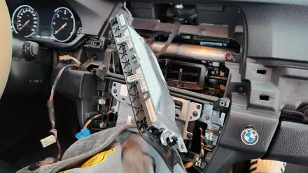 천안 아산 BMW F10 안드로이드 올인원 카플레이 설치, 순정 감성은 그대로 편의성은 확실하게!