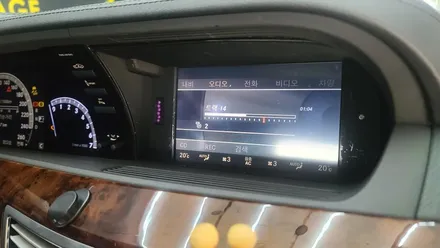 아산 안드로이드 엠비언트 벤츠 W221 무빙 엠비언트 시공으로 촌스럼 탈출(배방 탕정 천안)