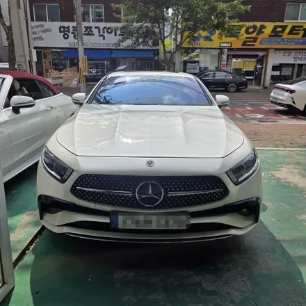벤츠 CLS C257 차량에 GT세로그릴 및 그릴망 작업