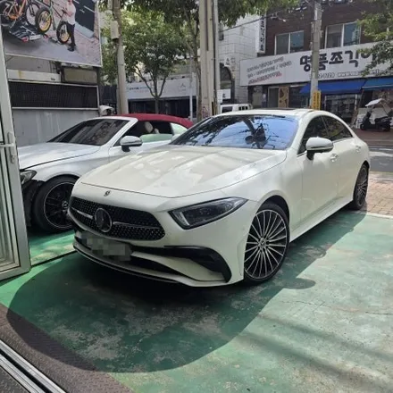 벤츠 CLS C257 차량에 GT세로그릴 및 그릴망 작업