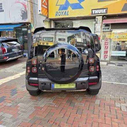 [디펜더 바디킷 작업] 랜드로버 디펜더 유광 블랙 바디킷 작업