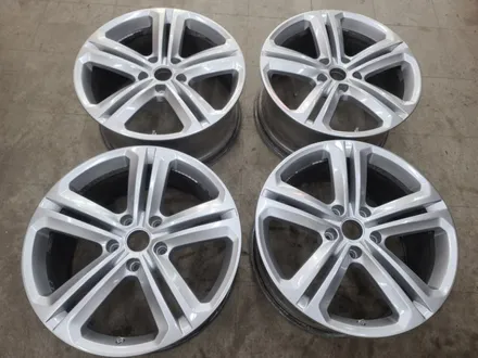 폭스바겐 투아렉 20인치 실버휠 심한 벗겨짐도 문제없어요 / 수원, 화성