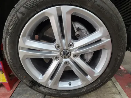 폭스바겐 투아렉 20인치 실버휠 심한 벗겨짐도 문제없어요 / 수원, 화성