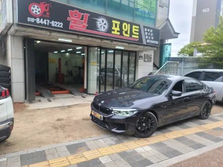 강남휠복원 BMW M550 검정유광휠 광택을 되찾았어요 / 수원, 화성