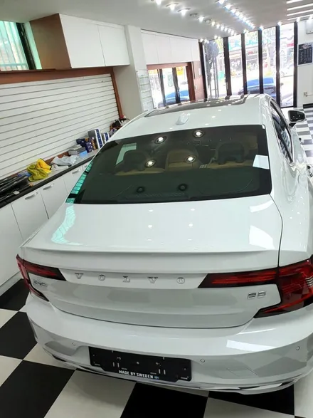 인천 신차패키지 볼보 S90 후퍼옵틱 GK 썬팅 시공