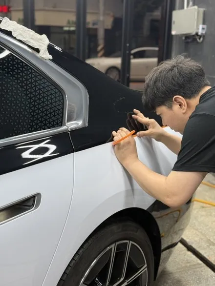 광주 랩핑 BMW 7시리즈 투톤 블랙&화이트 시공후기