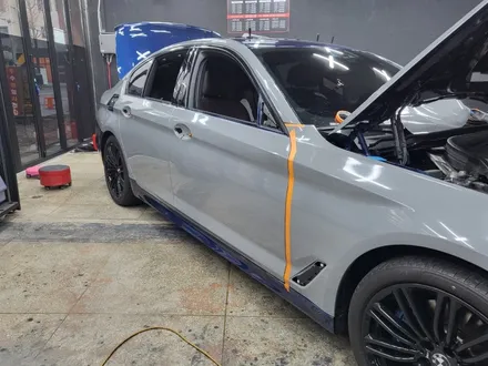 락그레이랩핑 BMW530i 세련된 느낌을 원한다면:) / 광주 서구