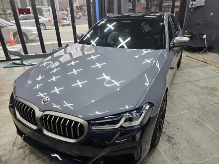 광주 랩핑 BMW M550i 고광택 시멘트 / 광주 서구