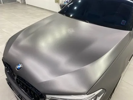 식사동, BMW G30 530i M 스포츠 오토 벨벳 나르도 그레이 고광택 전체랩핑 / 고양시 덕양구 도내동
