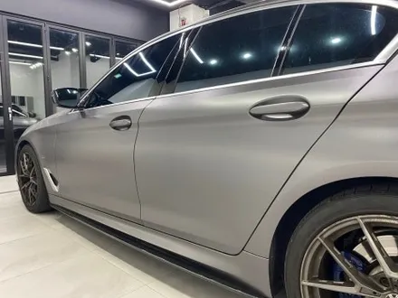 식사동, BMW G30 530i M 스포츠 오토 벨벳 나르도 그레이 고광택 전체랩핑 / 고양시 덕양구 도내동