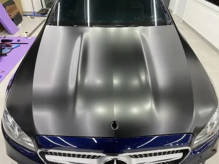 백석 랩핑, 벤츠 E클래스 e220d 쿠페 3M 사틴 블랙 전체랩핑+윈도우 크롬 딜리트 / 고양시 덕양구 도내동