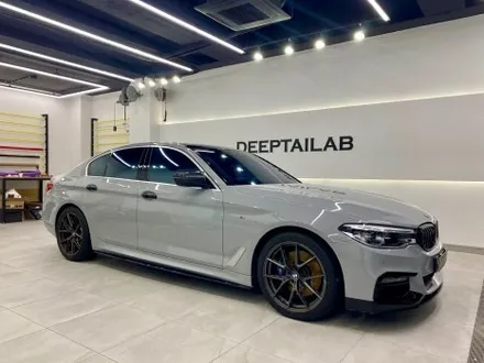 식사동, BMW G30 530i M 스포츠 오토 벨벳 나르도 그레이 고광택 전체랩핑 / 고양시 덕양구 도내동