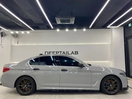 식사동, BMW G30 530i M 스포츠 오토 벨벳 나르도 그레이 고광택 전체랩핑 / 고양시 덕양구 도내동