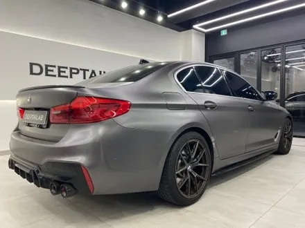 식사동, BMW G30 530i M 스포츠 오토 벨벳 나르도 그레이 고광택 전체랩핑 / 고양시 덕양구 도내동