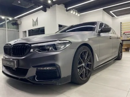 식사동, BMW G30 530i M 스포츠 오토 벨벳 나르도 그레이 고광택 전체랩핑 / 고양시 덕양구 도내동