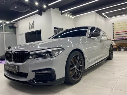 식사동, BMW G30 530i M 스포츠 오토 벨벳 나르도 그레이 고광택 전체랩핑 / 고양시 덕양구 도내동
