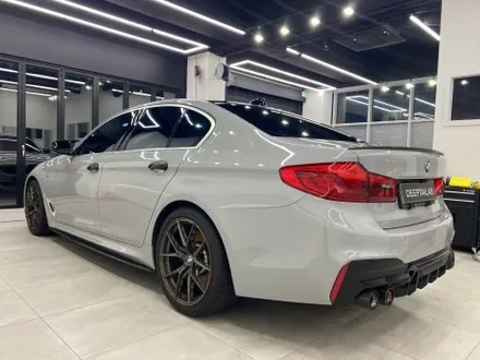 식사동, BMW G30 530i M 스포츠 오토 벨벳 나르도 그레이 고광택 전체랩핑 / 고양시 덕양구 도내동