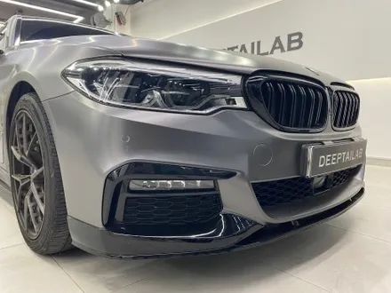 식사동, BMW G30 530i M 스포츠 오토 벨벳 나르도 그레이 고광택 전체랩핑 / 고양시 덕양구 도내동