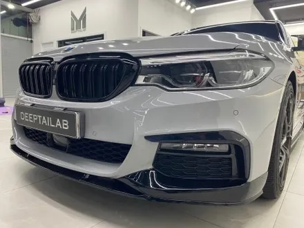 식사동, BMW G30 530i M 스포츠 오토 벨벳 나르도 그레이 고광택 전체랩핑 / 고양시 덕양구 도내동