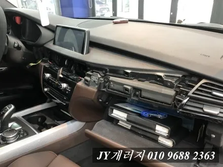 실내랩핑으로 새로운 분위기가 가능합니다 장기동랩핑 BMW X5랩핑 / 김포시 마산동