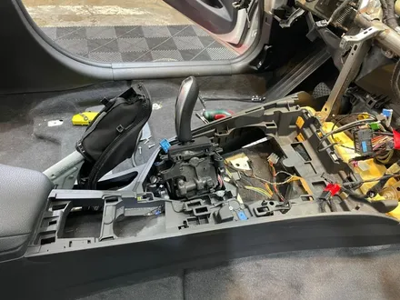 BMW 크레파스 냄새 제거 F바디 320d 까지 왔네요. / 김포시 마산동