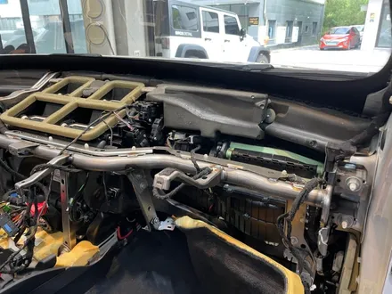 BMW 크레파스 냄새 제거 F바디 320d 까지 왔네요. / 김포시 마산동