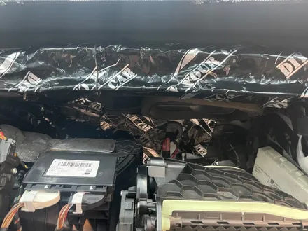 BMW 크레파스 냄새 제거 F바디 3시리즈 확실한 효과 냄새의 원인을 삭제해버림. 용인 수원 의왕 / 김포시 마산동
