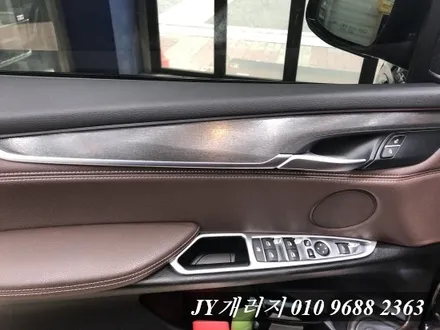 실내랩핑으로 새로운 분위기가 가능합니다 장기동랩핑 BMW X5랩핑 / 김포시 마산동