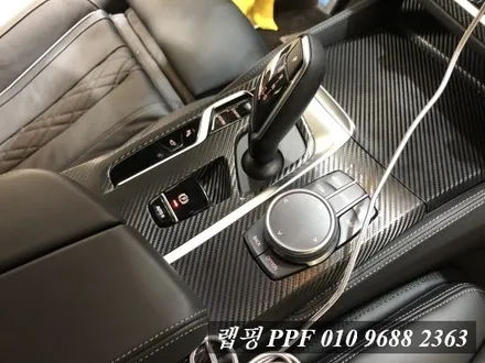 5시리즈 실내랩핑 에이버리 블랙카본랩핑 5시리즈랩핑 / 김포시 마산동