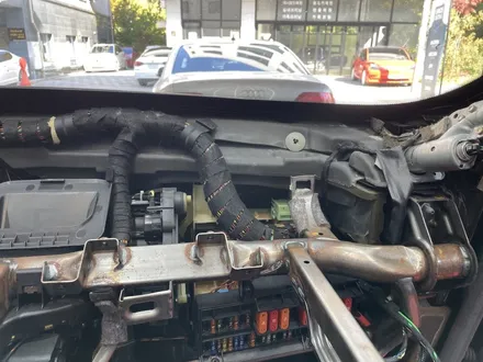 BMW 7시리즈 e65 크레파스 냄새 제거 1부터 8까지 냄새의 원인은 흡음재 / 김포시 마산동