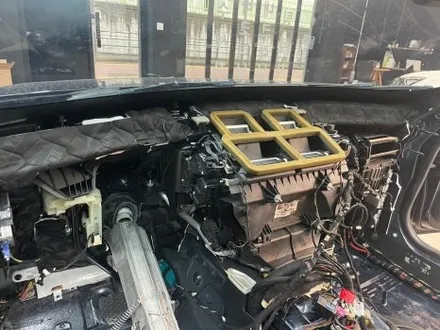 BMW 3시리즈 F바디 크레파스냄새제거 전문점! 기술 교육, 전수받을 수 있는 곳 김포 제이쓰리 게러지 / 김포시 마산동