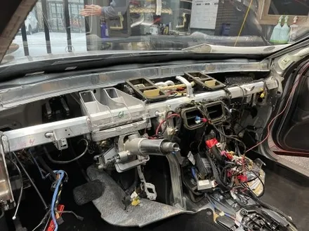 벤츠 크레파스 냄새제거 W212 E클래스 전기형 단골이네요...여수 광양 순천 사천 / 김포시 마산동