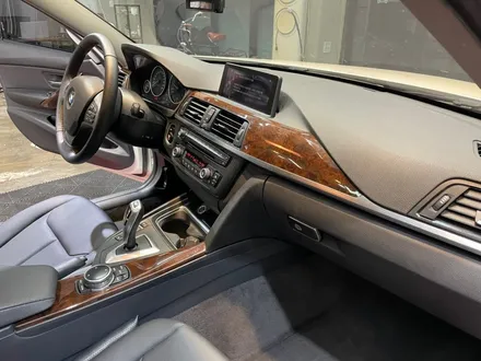 BMW 크레파스 냄새 제거 F바디 320d 까지 왔네요. / 김포시 마산동