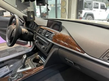 BMW 크레파스 냄새 제거 F바디 320d 까지 왔네요. / 김포시 마산동
