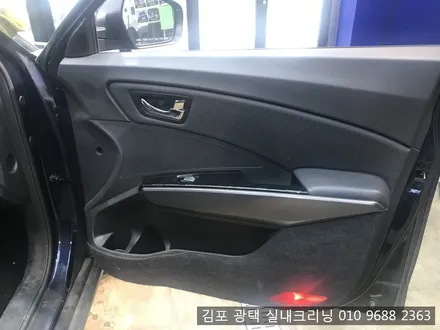 김포세차 전문점에서 티볼리실내크리닝 작업 / 김포시 마산동