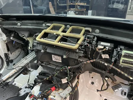 BMW 3시리즈 F30 크레파스 냄새 제거 에바크리닝 김포 일산 인천 / 김포시 마산동