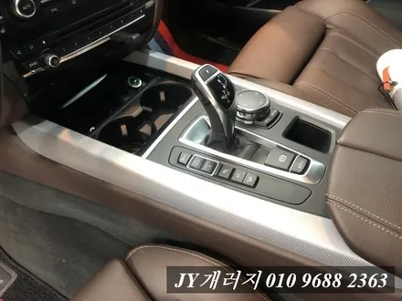 실내랩핑으로 새로운 분위기가 가능합니다 장기동랩핑 BMW X5랩핑 / 김포시 마산동