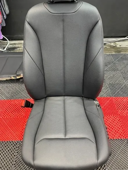 BMW 크레파스 냄새 제거 F바디 320d 까지 왔네요. / 김포시 마산동